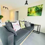 New One Bedroom Flat- Terrace & Parking
